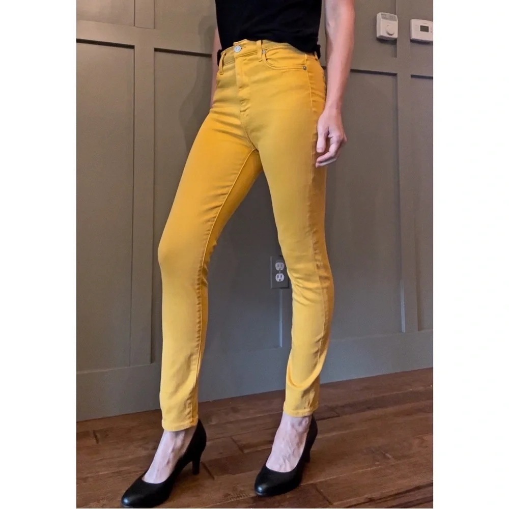 7 For All Mankind High Waist Ankle Skinny Jeans in Mustard Yellow Size 26